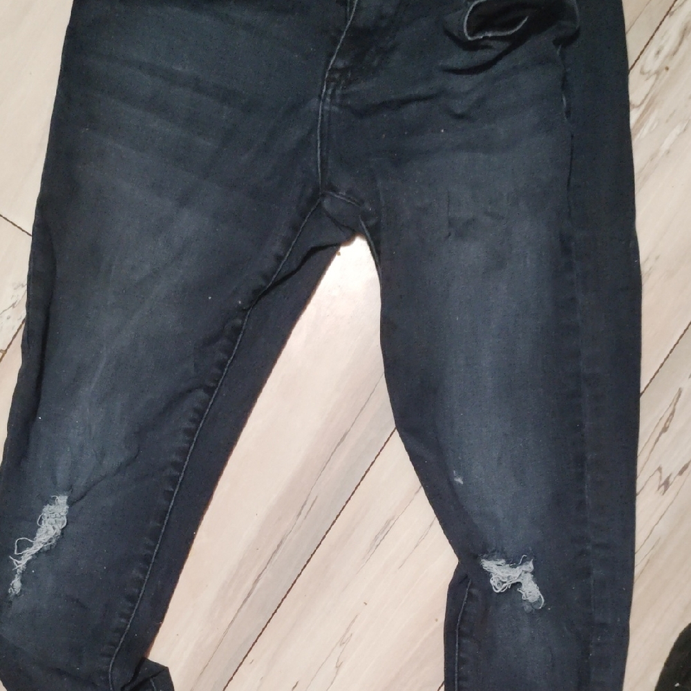 Black Distressed Jeans